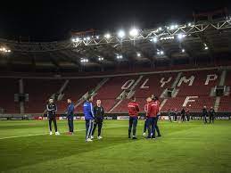 The train station neo faliro is right next to the stadium although be vigilant if you're not greek or an opposing fan. Super League News Griechenland Testet Zuschauer Ruckkehr