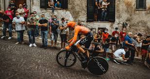 Последние твиты от valter attila (@valterattila). Valter Attila Kitett Magaert Az Idei Giro D Italia Leghosszabb Idofutaman M4 Sport