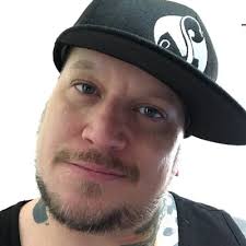 Aaron Rickabaugh (@AaronTattoos)