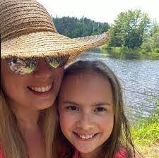 Amy Wildrick's Instagram, Twitter & Facebook