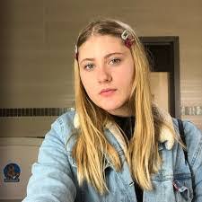 Jane Macomber's Instagram, Twitter & Facebook