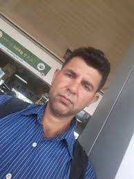 Roy Moreira's Instagram, Twitter & Facebook