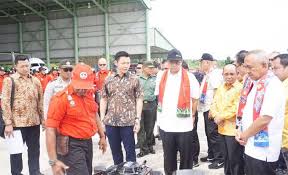 As of 2013 he was considered to be one of indonesia's wealthiest individuals with a net worth of us$ 2.3 billion. Disambut Anak Sukanto Tanoto Menperin Tanam Pohon Di Rapp Indopos Co Id