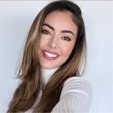 Carmen Joa's Instagram, Twitter & Facebook