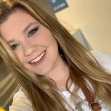 Kaitlin Fields (@kaitlinfields_)