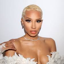 As a friend yea!🤣