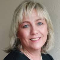 Tara Marsh's Instagram, Twitter & Facebook