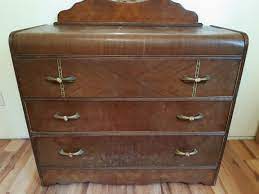 Good price for all the things that come in this bundle. How To Use Beeswax To Deal With Sticky Wooden Drawers A Traditional Life