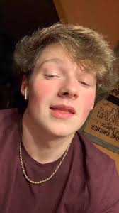 AHAHAH LMAO OMG NO😂 #fyp #foryoupage #suchacoincidence #greenscreen  #holidaypets #OhYEAHChristmas #senior #change