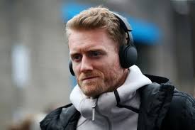 West Ham 3 Fulham 1: Controversial Javier Hernandez goal kick-starts  Hammers revival as Fulham lose again