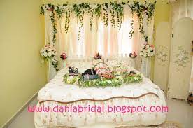Hiasan bilik pengantin pada hari persandingan. Gubahan Bilik Tidur Pengantin Simple Desainrumahid Com