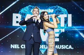 Lp also sang shaken but sadly it was cut out from retransmission. Battiti Live 2020 Coinvolta Anche Giovinazzo