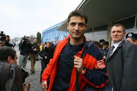 Mirel matei rădoi (born 22 march 1981) is a romanian former footballer and the current head coach of the romania national team. DramÄ In Familia Lui Mirel RÄdoi