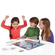 ¡pero eso no significa que el juego sea aburrido! Monopoly Frozen Junior Plazavea Supermercado