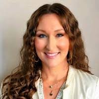 Jocelyn Snyder's Instagram, Twitter & Facebook