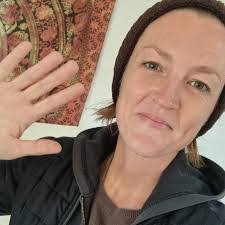 Deirdre Curley's Instagram, Twitter & Facebook