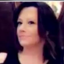 Lisa Borraccino's Instagram, Twitter & Facebook