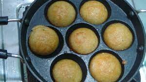 Chettinad sweet paniyaram is a healthy, tasty south indian snack recipe prepared with idli batter. Sweet Paniyaram Recipe In Tamil à®ªà®ž à®š à®ª à®² à®‡à®© à®ª à®ª à®• à®´ à®ªà®£ à®¯ à®°à®® Chettinad Sweet Kuzhi Paniyaram Youtube