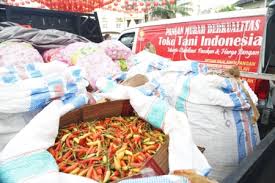 May 23, 2021 · alat berat dioperasikan saat pengerukan lumpur di kali pasar baru, jakarta, minggu (23/5/2021). Kementerian Pertanian Bantu Masyarakat Akses Cabai Pasar Mitra Tani Kementan Gelar Cabai Murah