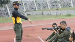 Buntut kasus meninggalnya seorang mahasiswa saat diklat resimen mahasiswa, pihak universitas sebelas maret, uns solo, menghentikan sementara . Gyupagvpa6uxhm