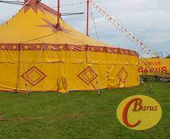 Circus barus am parkplatz des badesees kunststücke und feuershow. Circus Barus Familie Marco Frank