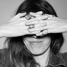 Et puis comme tout le monde est coincé à la maison (son compagnon et son fils, marlowe, 17 ans), j'ai d'un coup. Amoureux De Lou Doillon Home Facebook