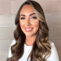 Katrina Valentine's Instagram, Twitter & Facebook