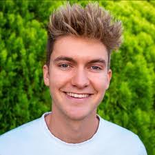 Travis Widrick's Instagram, Twitter & Facebook