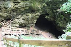 Caves And Barges In Iowa Frugal Campasaurus Maquoketa Caves State Park Iowa Iowa Travel State Parks Camping Trips