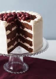 Saviez Vous Qu En Allemagne Ce Gateau Doit Absolument Contenir Du Kirsch Pour Etre Considere Comme Un A Black Forest Cake Forest Cake Black Forest Cake Recipe