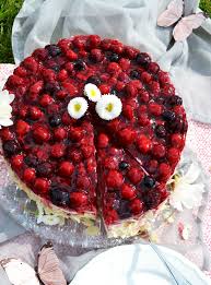 26er springform 430g mehl 400g zucker 3 eier 260g naturjoghurt 1 päckchen vanillezucker 1 päckchen. Wir Feiern Geburtstag Topfen Joghurt Torte Mit Himbeeren Meinleckeresleben Com