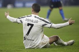 Gonzalo higuaín (juventus turin) trifft mit dem rechten fuß aus der strafraummitte, in die tormitte. Seria A Ronaldo Bleibt Blass Juventus Verliert Derby D Italia Gegen Inter Mailand