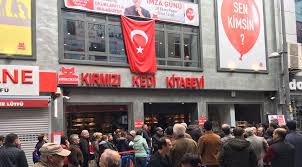 Yılmaz özdil, yeni çıkan kitabı son cüret'i twitter'da emeğinin, alın terinin vücut bulmuş halini görmek insanı gerçekten mutlu ediyor. Ataturk Istismari Yapan Yilmaz Ozdil In Kitabi Ne Kadar Kac Tane Satildi