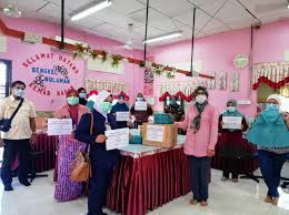 Jika anda mempunyai sebarang aduan berkaitan rasuah, penyelewengan, salahguna kuasa serta perlanggaran tatakelakuan dan integriti yang melibatkan kakitangan di kementerian ini, salurkan aduan tersebut di sini. Sukarelawan Kemas Siapkan 1 500 Ppe