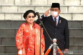 Professor megawati noted that in the 8.4 magnitude sumatran earthquake in 2007 the ground acceleration was 3.0 cm/s2 (0.003g) in kallang (soft soil) and less than 1.0 cm/s2. Prabowo Dampingi Megawati Ke Sidang Pengukuhan Gelar Profesor Antara News