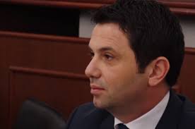 Миле Јанакиески пренесен во болница – Лидер