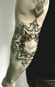 50 Besten Ellenbogen Tattoos Design Und Ideen Fur Manner Und Frauen Ellbogen Tattoo Inspirierende Tattoos Tattoos