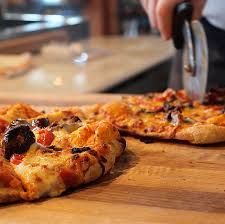 A contemporary european café style restaurant and bar reminiscent of the top haunts in soho and central italy. Everest Pizza From Halle Menu