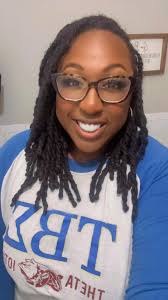 What shampoo is best for locs?