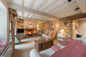Country homes & interiors is published by ti media and is the only magazine in the uk dedicated to modern country style. Yes It S True This Gorgeous Home Tucked Away In The Cotswolds Used To Be A Sweet Shop Country House Interior Country Cottage Interiors Country Modern Home