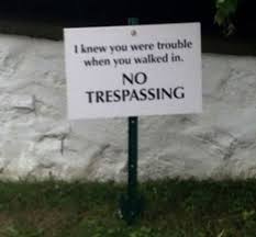 I Knew You Were Trouble When You Walked In Meme Sign At Taylor Swift S House Taylor Swift House Taylor Swift Funny Taylor Swift