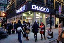 Chase bank was known as chase manhattan bank before merging with jp morgan & co in 2000. Chase Bank Of America Wells Fargo Among Big Banks Whose Crisis Plans Worry Feds