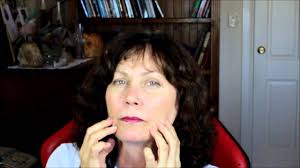 Dermal filler tends to last around. Hairstyles To Camouflage Jowls Vtwctr