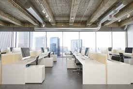 An Open Bullpen Office Is A Set Up Where Employees Work In An Open Floor With No Offices Or Partitions Open Concept Office Open Office Layout Office Floor Plan