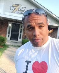 The Mike Keith Show is back! Tune in today at 3pm for this week's guest  lineup! 🎙️ 📺 Watch live