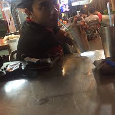 Memang ramai orang akan beratur kalau kalau anda ke parit buntar atau berada berdekatan dengan nibong tebal, penang atau bandar baharu, kedah. Nasi Kandar Naseer Indian Restaurant In Parit Buntar