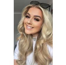 Getting married may 2027, any photographers local to Scunthorpe/hull? The  guy I want has quoted £1600 so just looking at options! Thank you 🙏