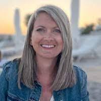 Joanna Compton's Instagram, Twitter & Facebook