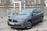 Volkswagen-Jetta-(2011)