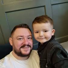 Happy birthday, Neil still doesn't feel real. You're no longer here with  us. I miss my best friend so much what I'd do to be able to have one more  day with